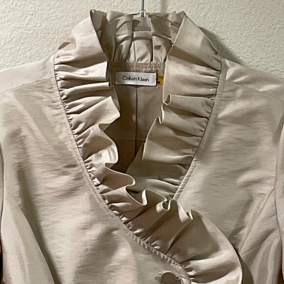 CALVIN KLEIN Dinner Jacket Long Sleeve Ruffle Button Down Texture Satin, Cream-M - Picture 4 of 9